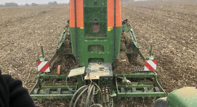 A magyar gazdák ódzkodnak a „lusta” talajműveléstől, pedig az a jövő nagy üzlete lehet